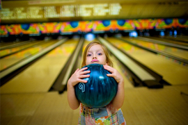 4 reasons you should join a bowling league